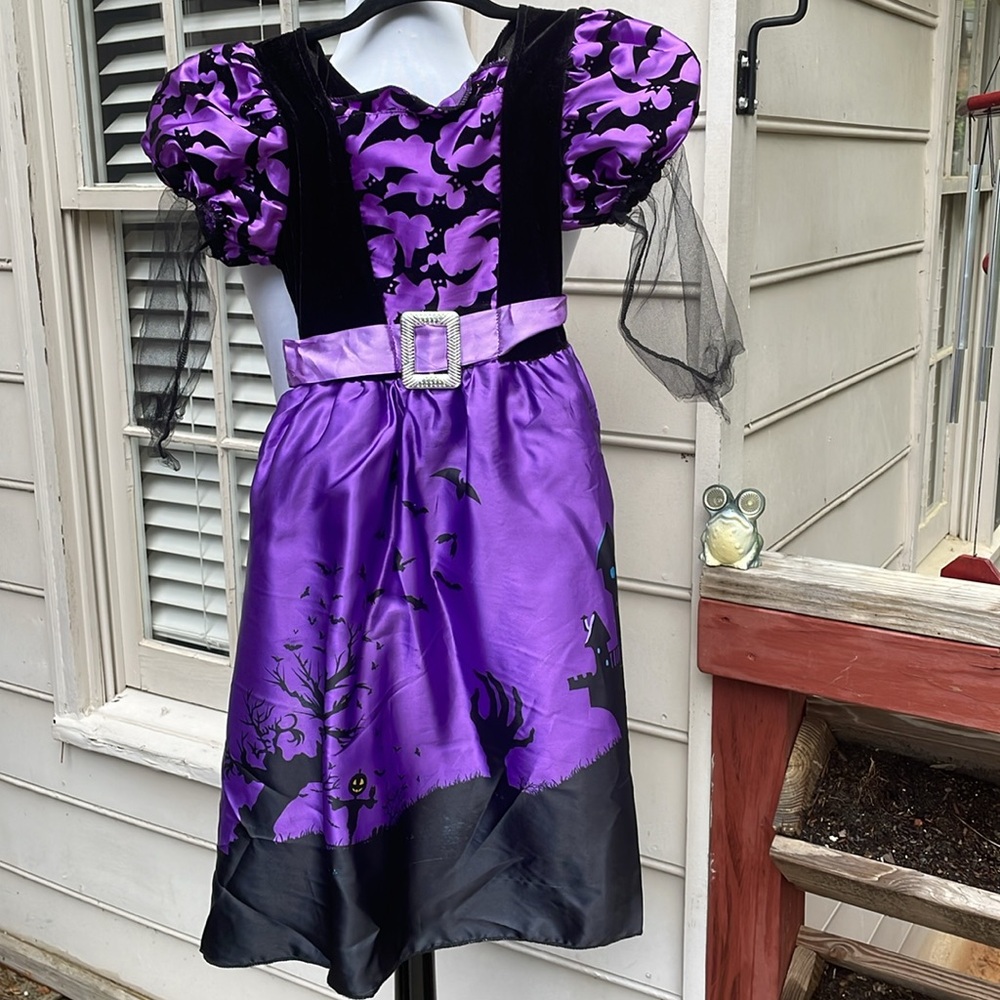 KIDS Purple Light-Up Witch Halloween Costume- Size 5-7